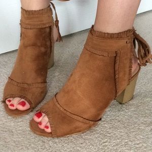 Opened toed heeled booties
